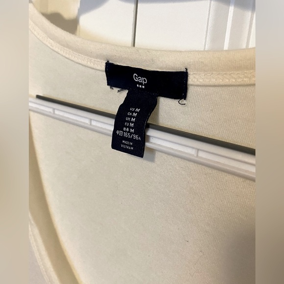 GAP mixed-media ivory top with blue side panels - Picture 3 of 6